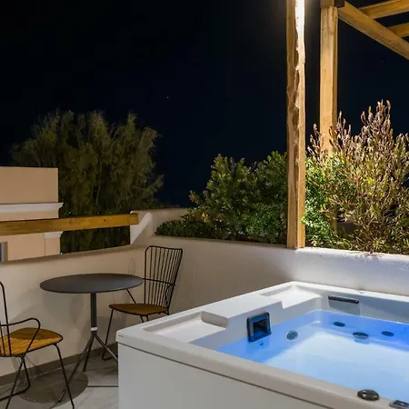 Lemon Santorini Apartahotel 3*